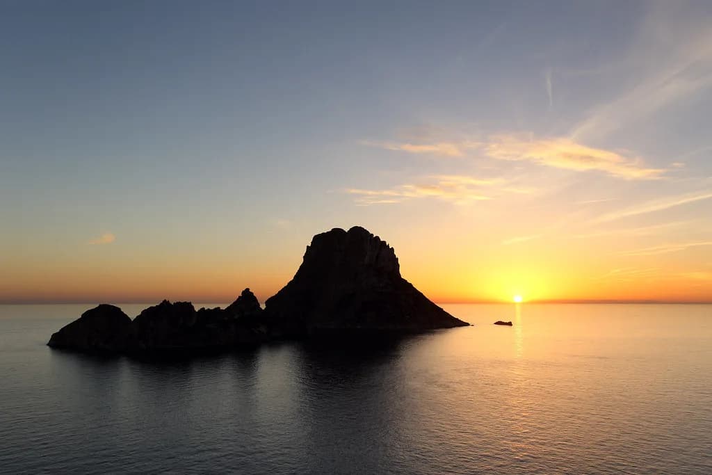 Best Time to Visit Ibiza: Month-by-Month Weather and Crowds
