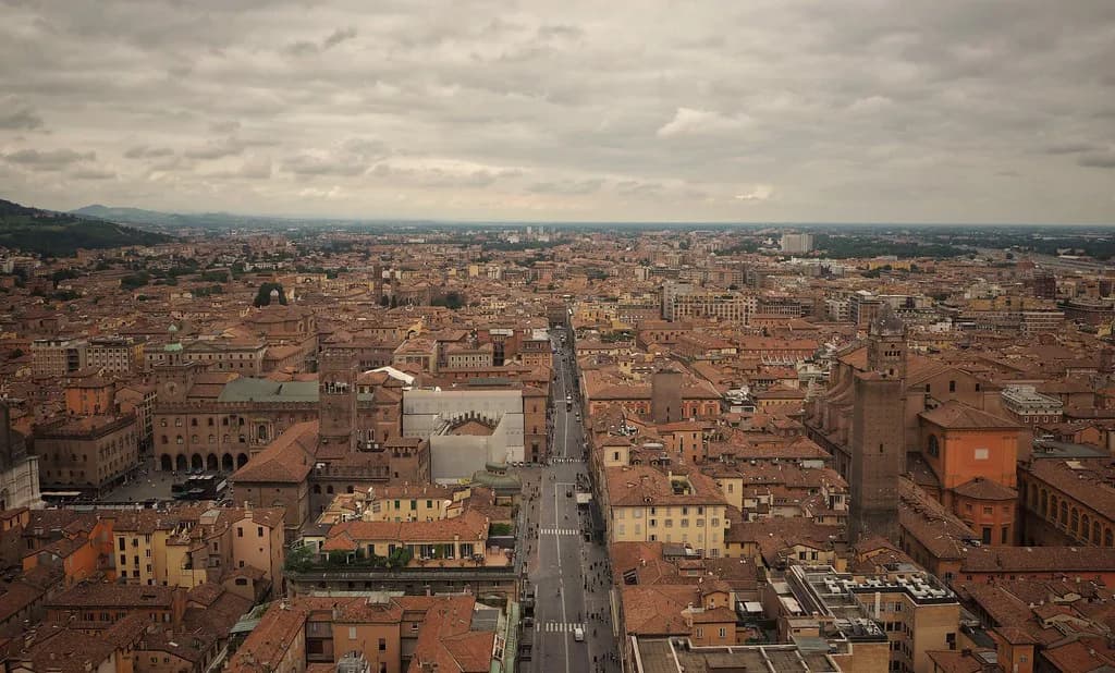 Things to Do in Bologna in June: Warm Days and Long Evenings