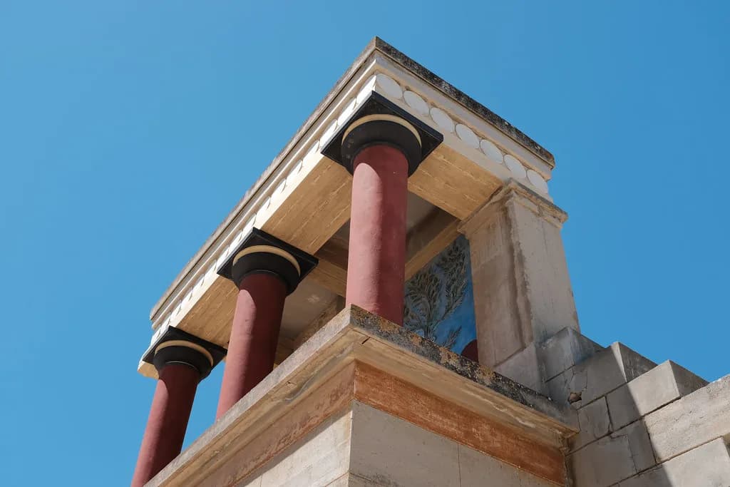 Things to Do in Crete in April: Spring Walks & Ruins