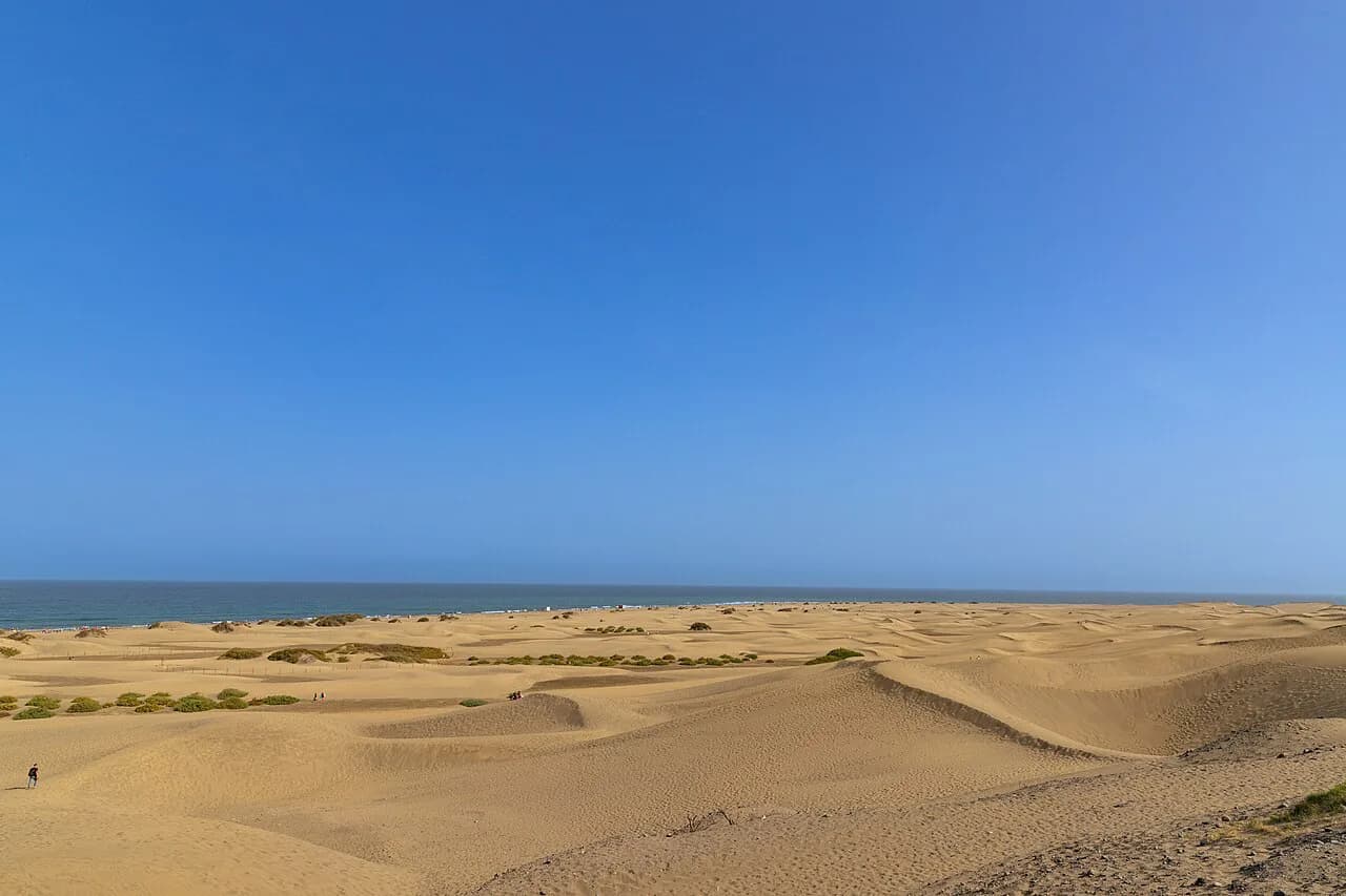 Gran Canaria in April: How Warm It Is and What to Expect