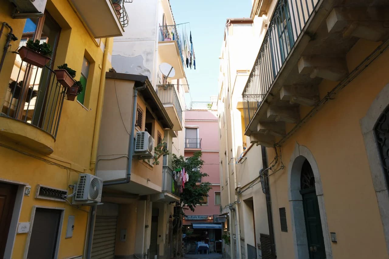 Things to Do in Sicily in April: Where to Go and What's Open
