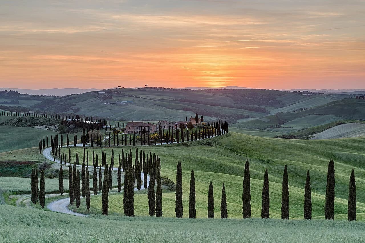 Tuscany in April: How Warm It Really Is and Who Should Go