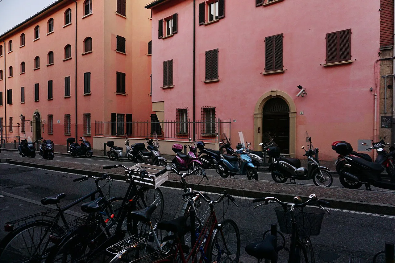 Bologna, Via Alessandrini, twilight