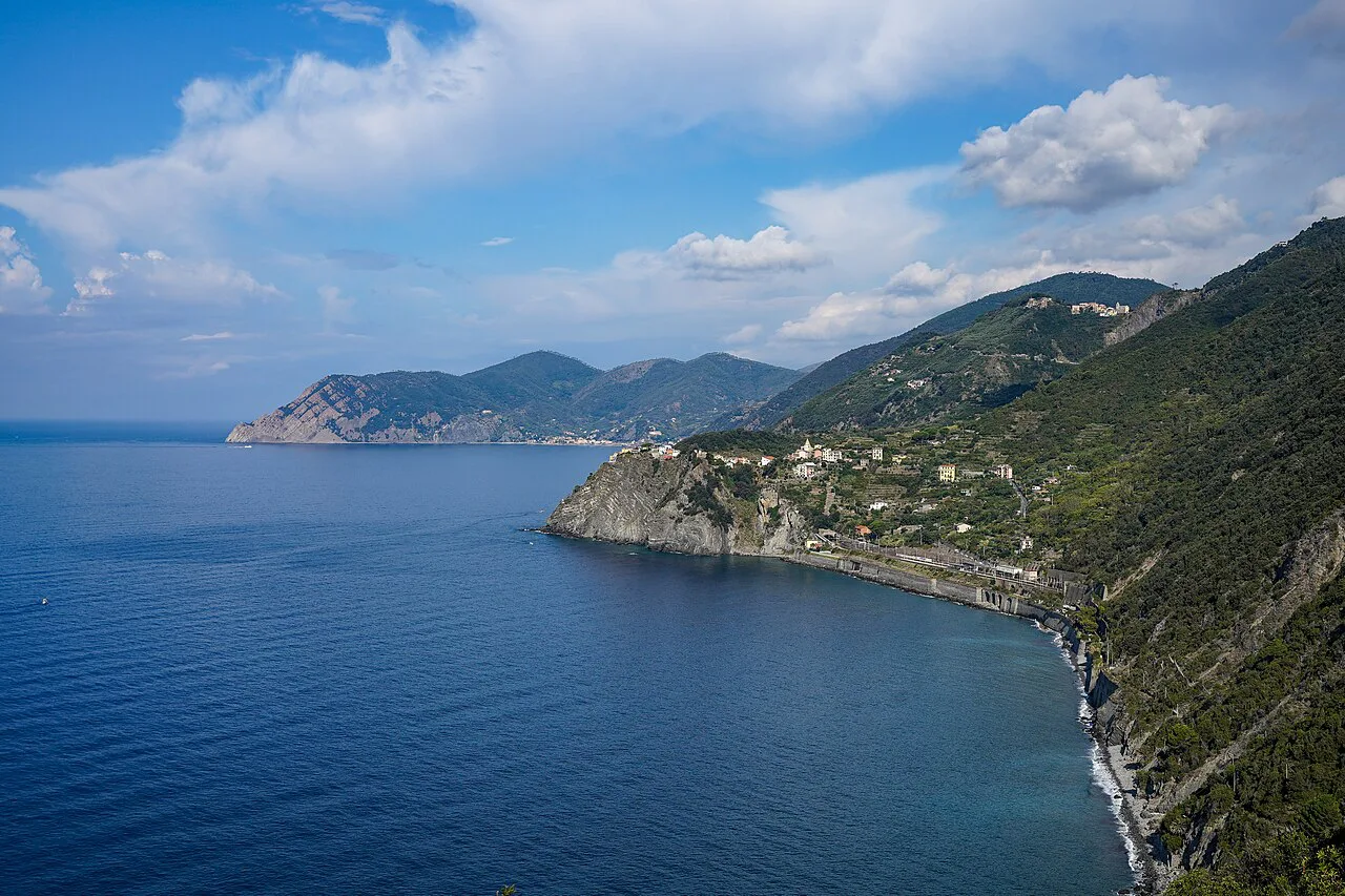 Manarola NW Corniglia Monterosso Cinque Terre Sep23 A7C