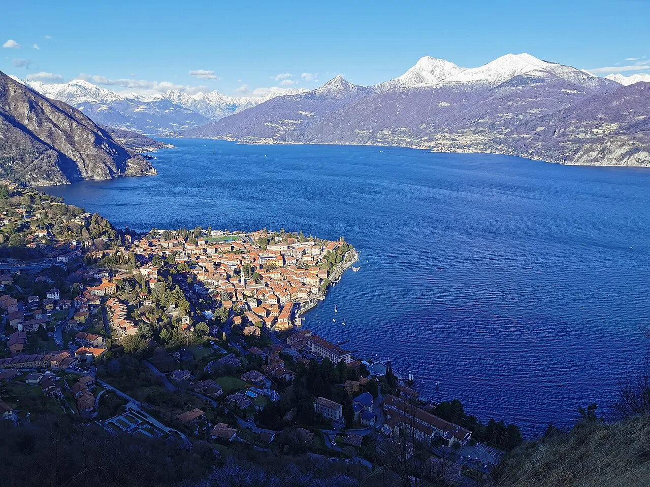 Vista dal Belvedere tenente alpini Castello Francesco, Lake Como