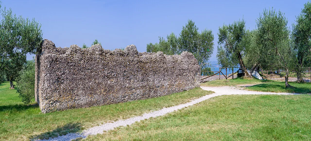 Grotte di Catullo O Sirmione, Lake Garda