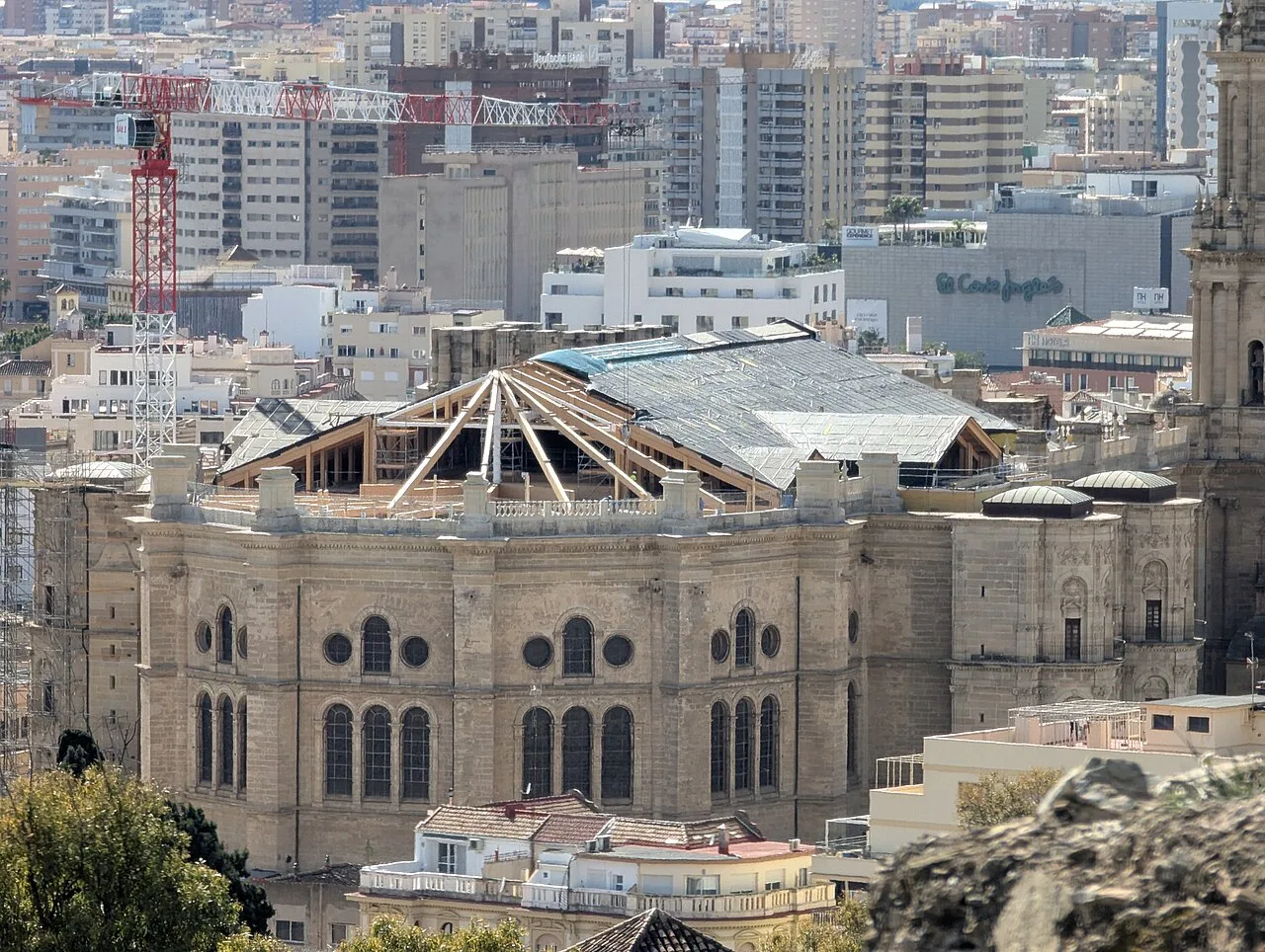 The roof of Málaga Cathedral, which is currently undergoing restoration and repair