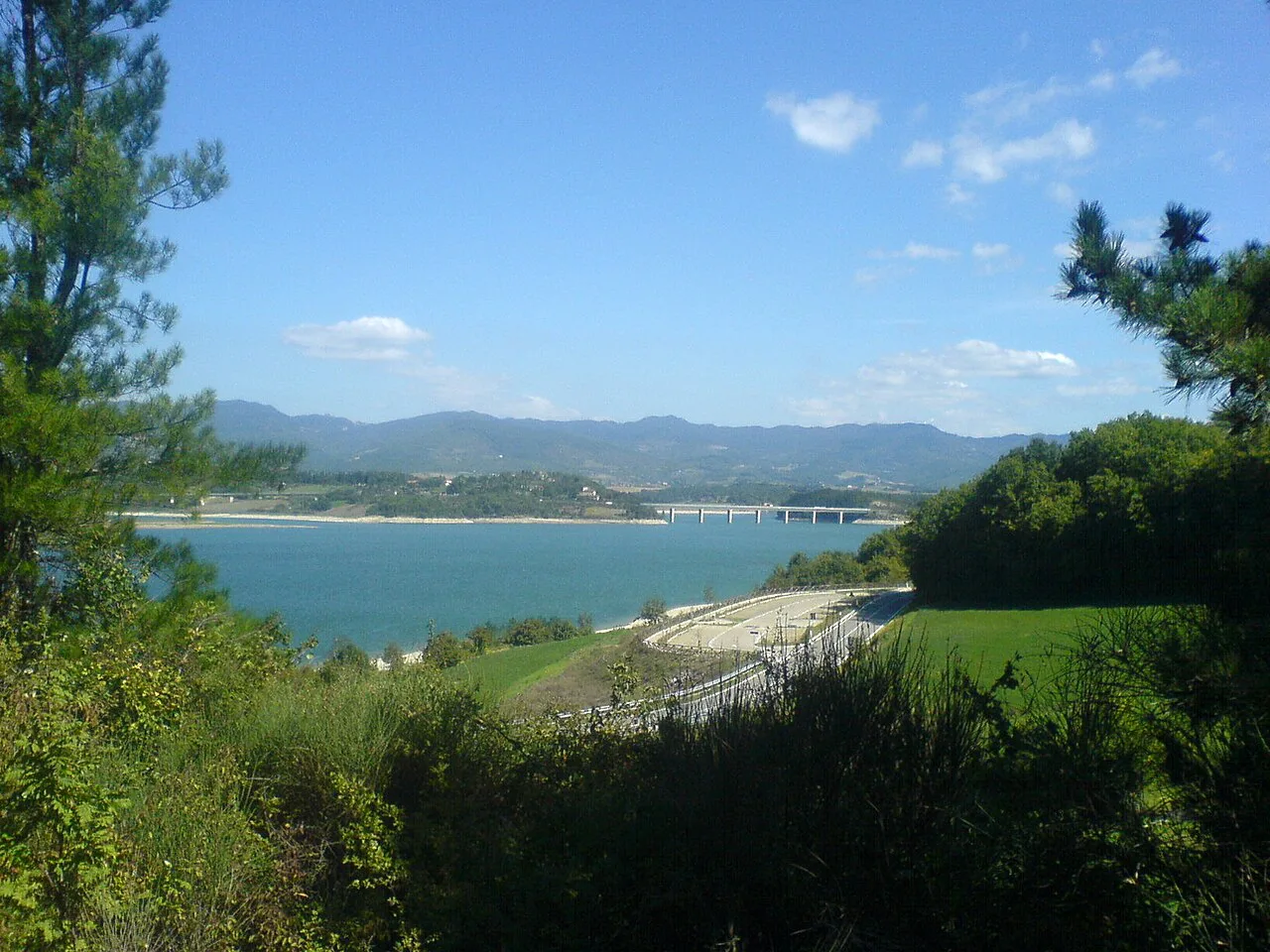 Lago di Bilancino -Tuscany
